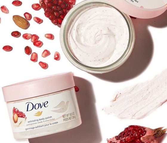 Kem tắm tẩy da chết Dove hạt lựu đỏ