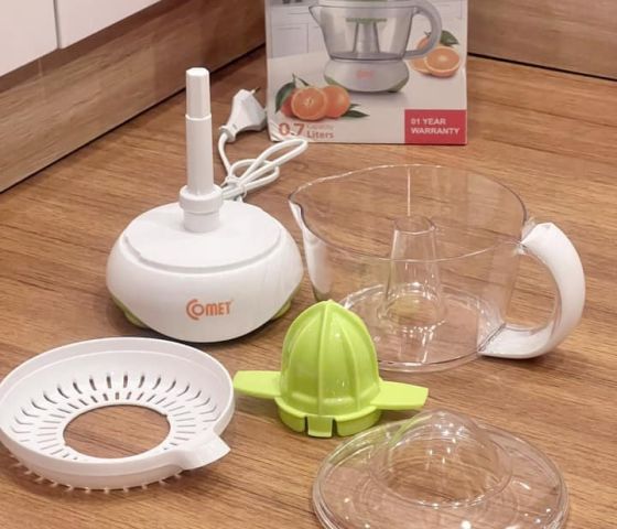 Máy Vắt Cam Comet dung tích 0.7l CM9920 cối nhựa kháng vỡ